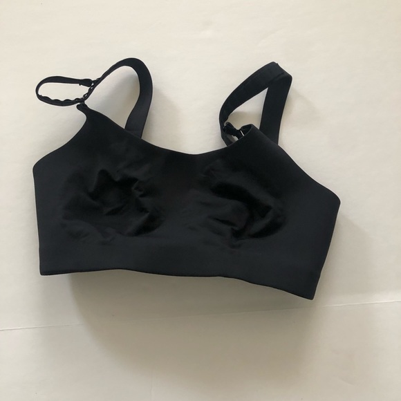 32DD Lululemon Athletica Intimates & Sleepwear Lululemon Booby Bracer Bra - Picture 2 of 16